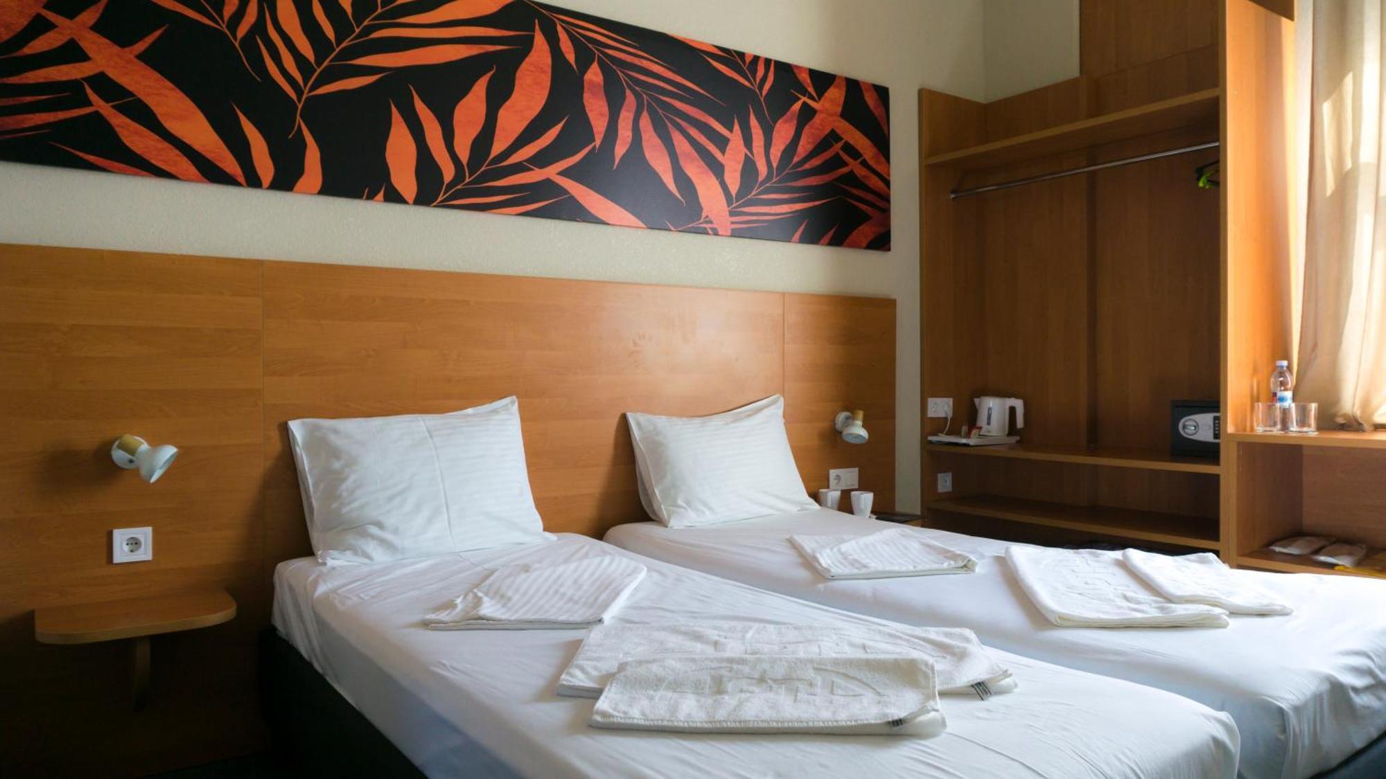 Arta City Hotel Yavoriv  Ngoại thất bức ảnh