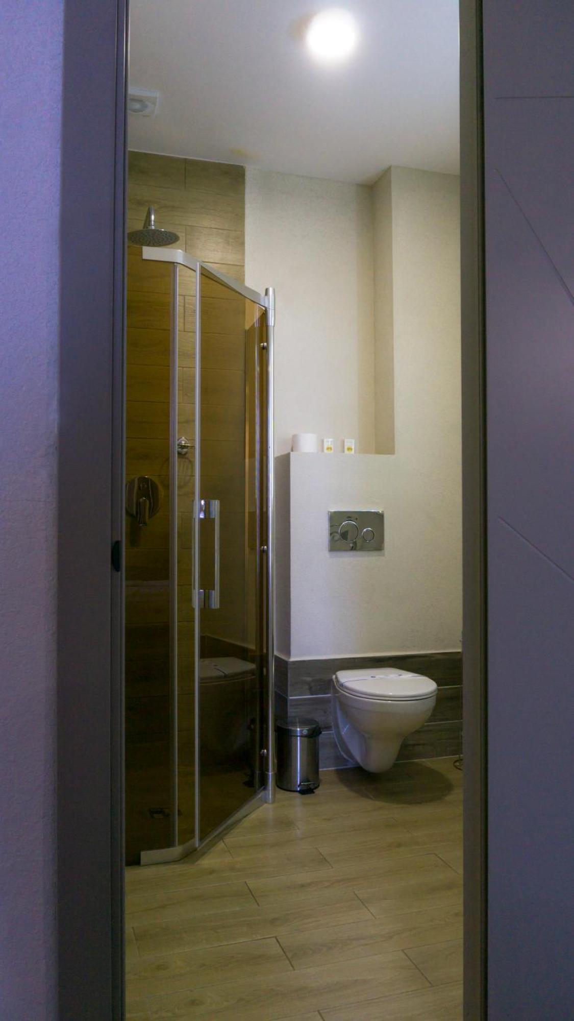 Arta City Hotel Yavoriv  Ngoại thất bức ảnh